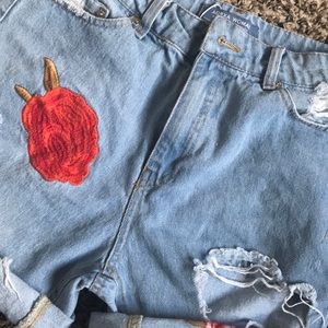 rose patch denim shorts